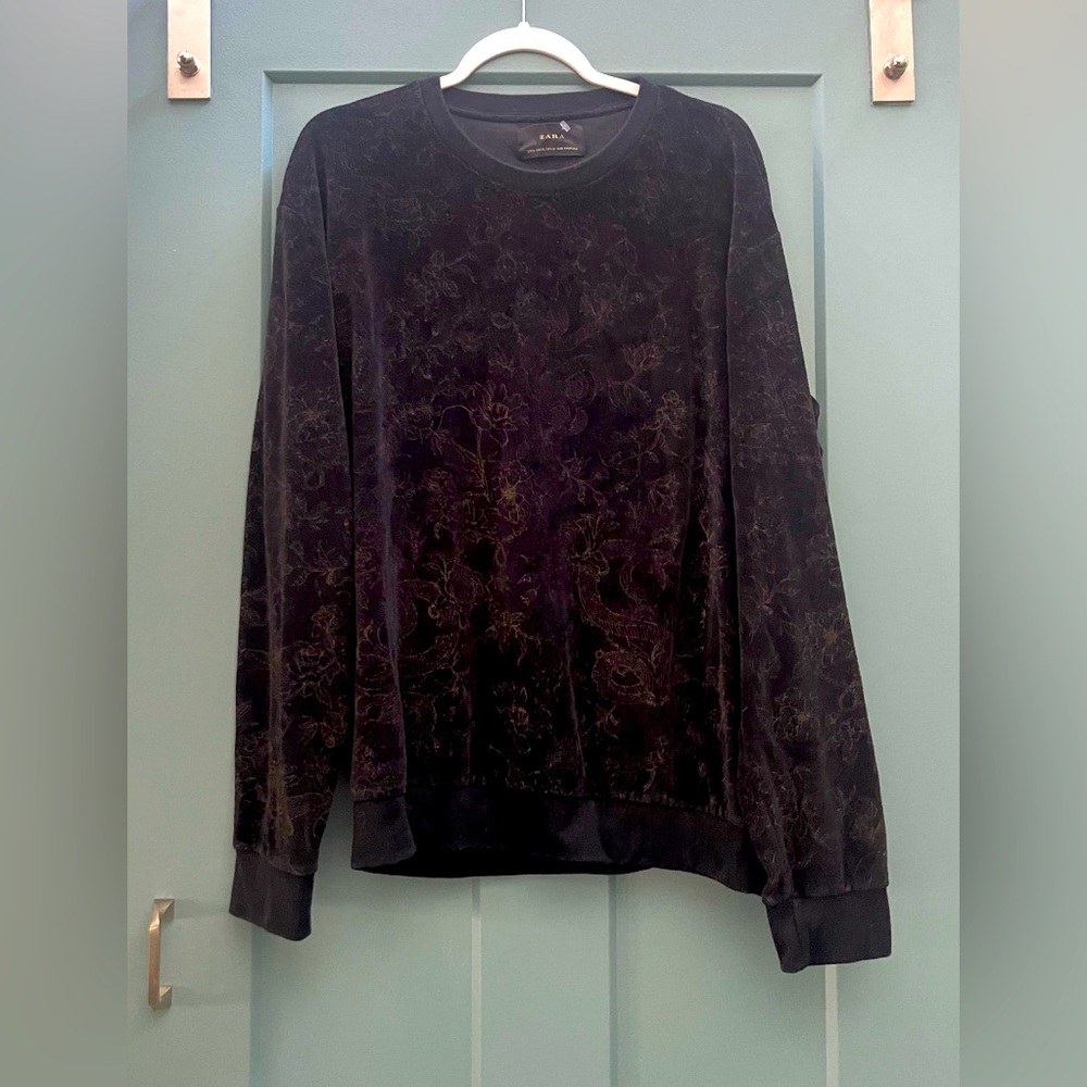 213 // Y2K Zara Velvet/Velour Gold embossed Dragon Crewneck